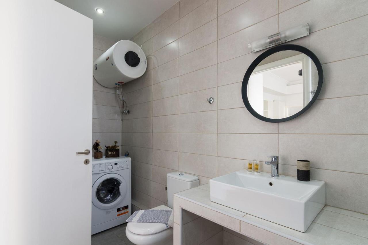 Classic Apartment For 4 People A Афіни Екстер'єр фото